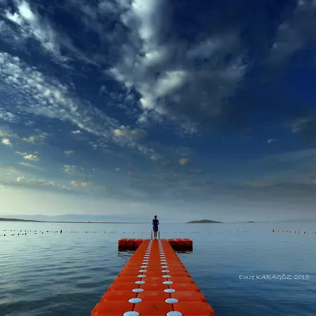 Готель Cunda Basel 3*