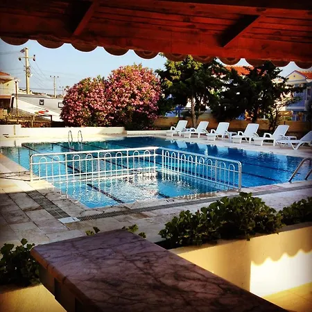 Cunda Basel Hotel 3*