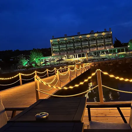 Cunda Basel Hotel 3*