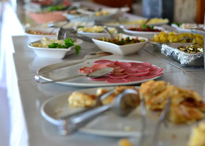 Ξενοδοχείο Cunda Basel 3*